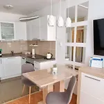 Karolina Apartament Zadar