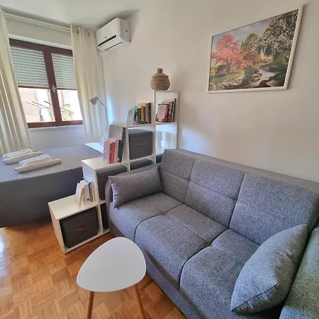 Apartment Karolina *