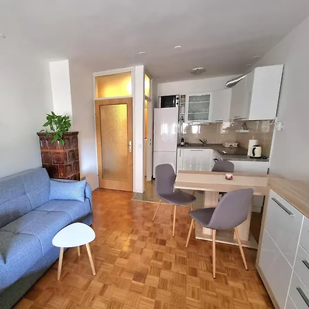 Apartment Karolina *